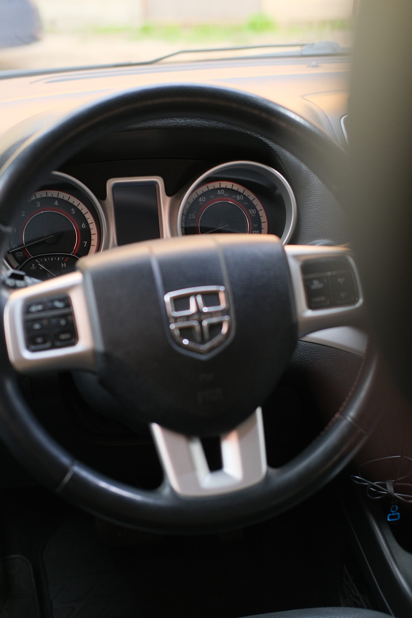 Кермо Dodge і панель приладів